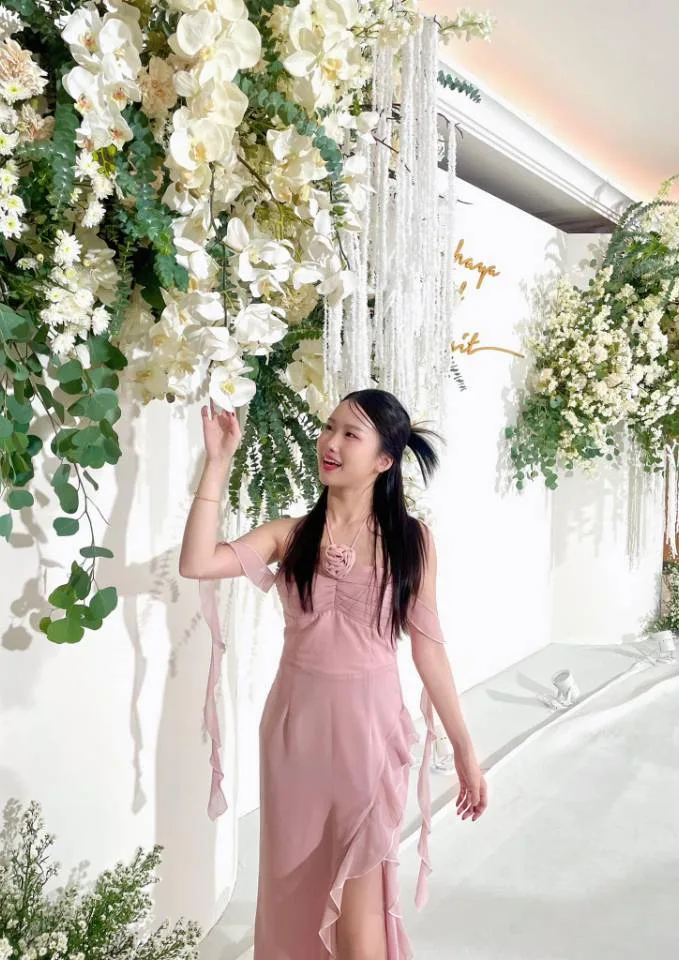 พลอยเบ๊บ