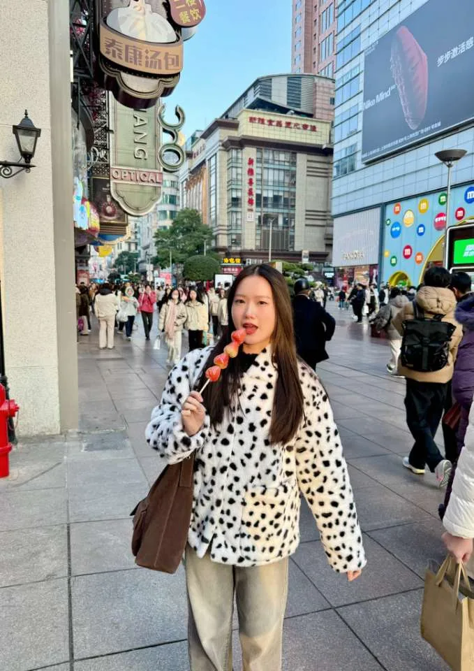 พลอยเบ๊บ